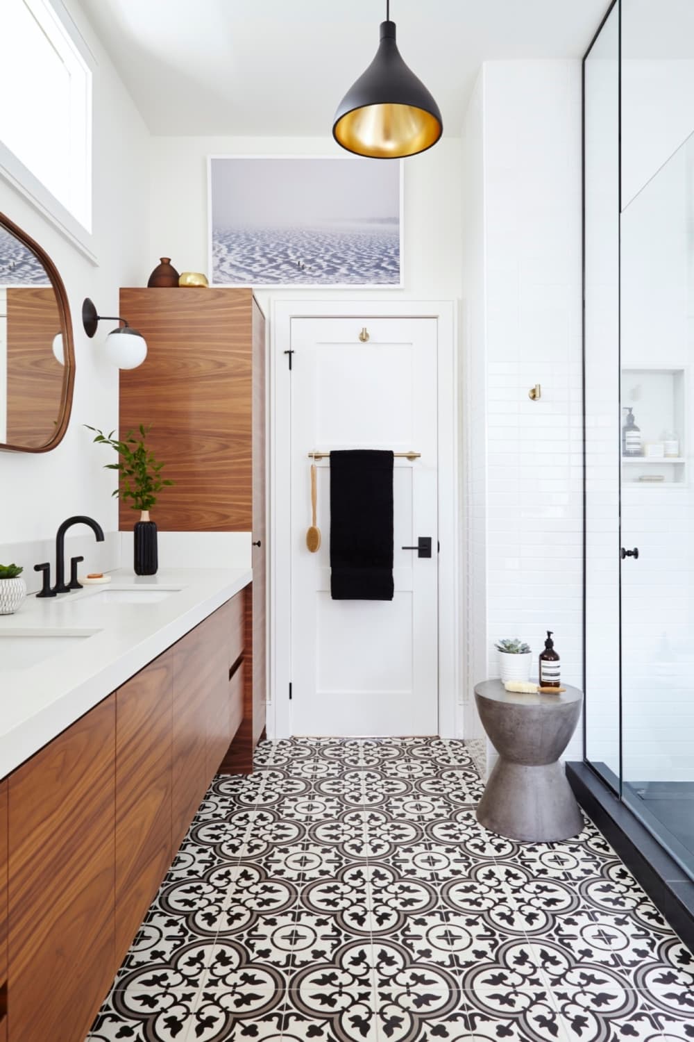 Robinson interior bathroom