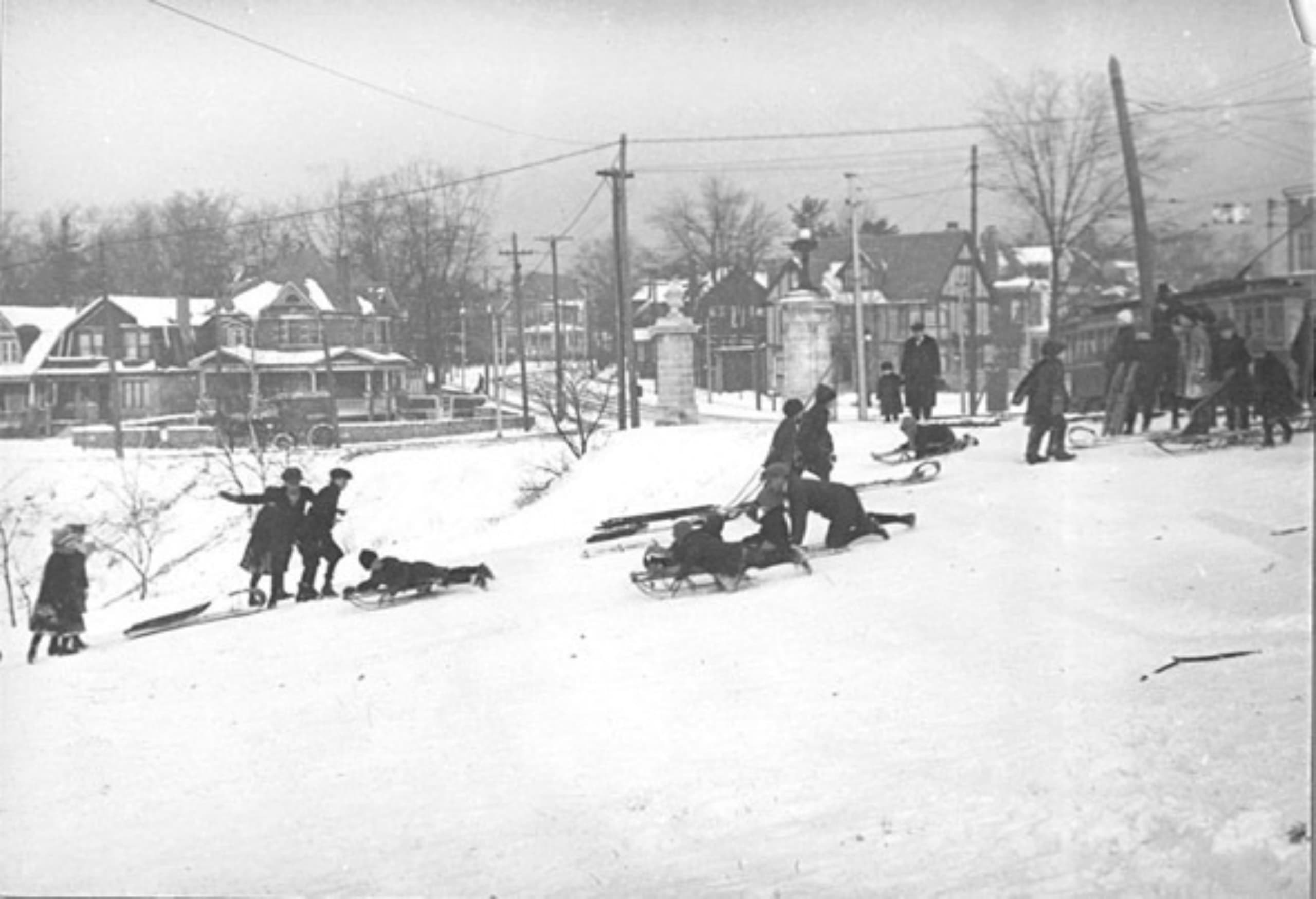 20101220 1918 High Park Sledding Toronto 1918